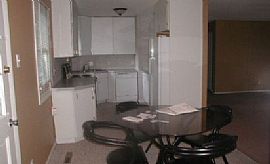 Amazing Home in a Great Location! in Topeka, KS (Photo 2 of 9)