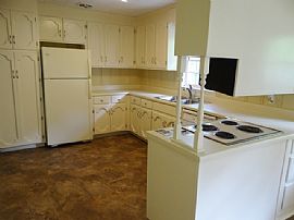 Single Family Home For Rent in Coffe County in Enterprise, AL (Photo 2 of 2)