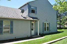 Specious 2beds Fully Renovated Clean Cute Home in Chicago, IL (Photo 8 of 8)