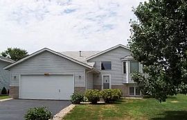 Great Cond'T and Spacious 4 Beds/2bas/2gar in Farmington, MN