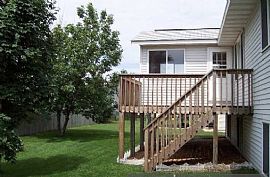 Great Cond'T and Spacious 4 Beds/2bas/2gar in Farmington, MN (Photo 7 of 8)