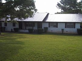 Single Family Home For Rent in Jacksonville, Al in Jacksonville, AL (Photo 2 of 5)