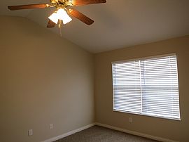 Immaculate Charming 4bdrm 2.5bths Single Family Home in Indianapolis, IN (Photo 6 of 9)