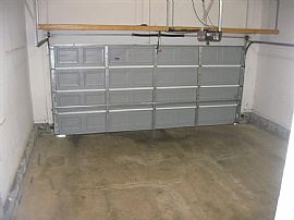 Spacious Freshly Painted 3 Bed 2 Bath in The Quiet Neighborhood in Lexington, KY (Photo 6 of 7)