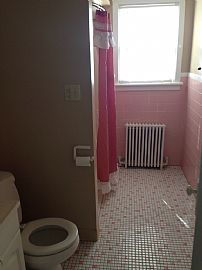 Beautiful 3 Beds 2.5 Baths Single Family Home in Allentown, PA (Photo 3 of 8)