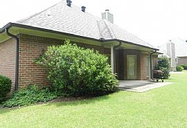  Immaculate Charming 3bedroom,2bath on Peak Circle! in Birmingham, AL (Photo 10 of 11)