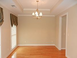  Immaculate Charming 3bedroom,2bath on Peak Circle! in Birmingham, AL (Photo 5 of 11)