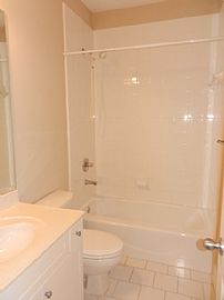  Immaculate Charming 3bedroom,2bath on Peak Circle! in Birmingham, AL (Photo 8 of 11)