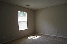 Specious Large 4 Bedroom 3 Bath Single Family Home in Atlanta, GA (Photo 4 of 8)