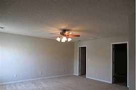 Specious Large 4 Bedroom 3 Bath Single Family Home in Atlanta, GA (Photo 5 of 8)