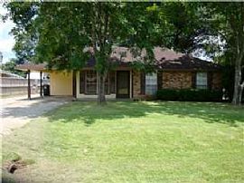 Great Cute 3 Beds 2 Baths Single Family Home in Baton Rouge, LA