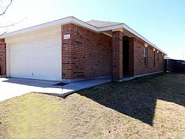 Extra Cute and Cozy 4-Bed 2-Bath Home in Fort Worth, TX (Photo 1 of 12)