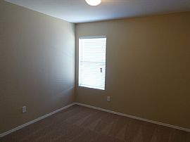 Extra Cute and Cozy 4-Bed 2-Bath Home in Fort Worth, TX (Photo 10 of 12)