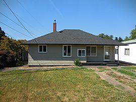  2 Bedroom Home, with Large Shop Next Door For Rent in Gresham, OR (Photo 3 of 9)