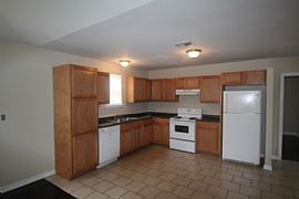 A  Lovely 3bedooms 2bath in a Peaceful Environment in New Orleans, LA (Photo 4 of 8)