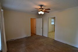 Cute 3 Beds 1 Bath 1,030 Sqft Home Located in Rosewood Close To in Columbia, SC (Photo 2 of 11)