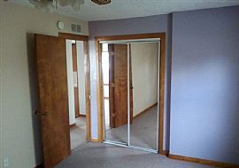  Two Bedroom and One Bath Ranch Style Home in Warren, MI (Photo 10 of 12)