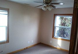  Two Bedroom and One Bath Ranch Style Home in Warren, MI (Photo 11 of 12)