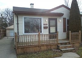  Two Bedroom and One Bath Ranch Style Home in Warren, MI (Photo 5 of 12)