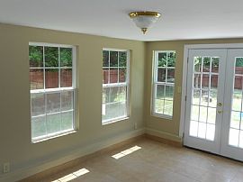 Wonderful Charming Cute 3 Bedrooms 2baths in Charlotte, NC (Photo 4 of 11)