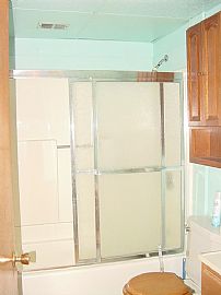 Nice 3 Beds 1 Bath Single Family Home in Cincinnati, OH (Photo 6 of 9)