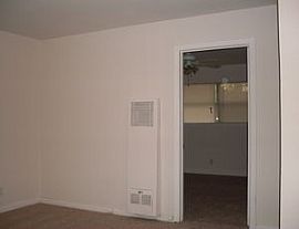 One Bedroom Close to St. Thomas University in Houston, TX (Photo 4 of 9)