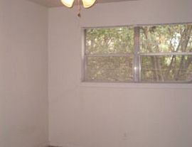 One Bedroom Close to St. Thomas University in Houston, TX (Photo 7 of 9)