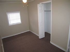  This Charming 3 Bedroom and 1 Bath Bungalow in Jacksonville, FL (Photo 2 of 7)
