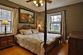 Ultra Nice and Cute 3 Bedroom, 3 Bath Bungalow in Quiet, Desira in Louisville, KY (Photo 10 of 12)