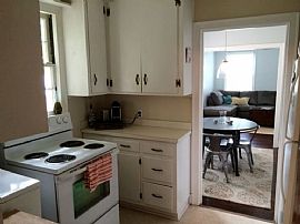 3 Bedroom 2 Bath House in Byrnes Down in Charleston, SC (Photo 4 of 11)