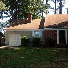 Updated 3 Bathrooms and 2.5 Baths, Large Recreation Room in Virginia Beach, VA (Photo 6 of 12)
