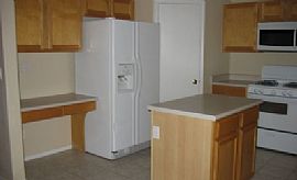 Wonderful 3 Bedroom (plus Nice-Size Bonus Room!), 2.5 Bath, 2 C in Phoenix, AZ (Photo 5 of 8)