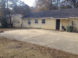 Amazing Home, a Cozy 3 Bedroom, 1 Bathroom in Montgomery, AL (Photo 8 of 9)