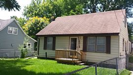 A Charming Home You Don'T Miss Out on This 3 Bedroom, 1 Bath in Des Moines, IA (Photo 9 of 10)
