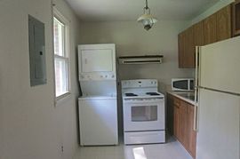 Beautiful 3 Bedroom/1 Bathroom Home in Biltmore Hills in Raleigh, NC (Photo 5 of 9)