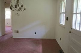 Beautiful 3 Bedroom/1 Bathroom Home in Biltmore Hills in Raleigh, NC (Photo 6 of 9)