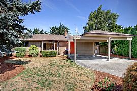 Quiet Cul-De-Sac in Coveted Olympic Manor. in Seattle, WA