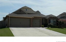 Fabulous3br Single Story with Wood Floor Entry Spacious Family in Broken Arrow, OK
