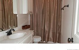 Fabulous3br Single Story with Wood Floor Entry Spacious Family in Broken Arrow, OK (Photo 6 of 8)