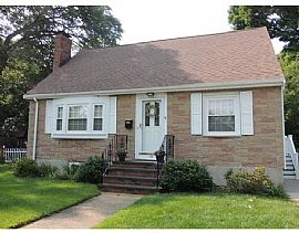 Great West Roxbury Cul-De-Sac Location!  in Boston, MA