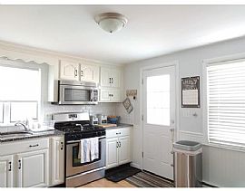 Great West Roxbury Cul-De-Sac Location!  in Boston, MA (Photo 3 of 6)