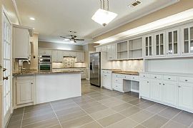 This Is a Fabulous Light, Bright and Spacious 4 Bedroom 3.1 Bat in Plano, TX (Photo 7 of 10)