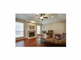 232 Conger Dr E Adorable Patio Home with Wood Laminate Flooring in Mesquite, TX (Photo 2 of 5)