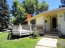 Spacious Beautiful 3bedrooms on Quiet, Private, Mature Street in Colorado Springs, CO (Photo 10 of 12)