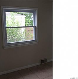 Great 3 Bedroom and 1 Bath Ranch For Rent in Warren in Warren, MI (Photo 6 of 11)