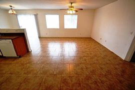 Enjoy Your Days in This Beautiful 3 Beds and 2 Baths Phoenix Ho in Phoenix, AZ (Photo 2 of 12)