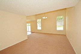 Newly Painted 3br and 2.5bth Plus Loft Area House in Indianapolis, IN (Photo 3 of 9)