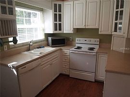 Charming 3 Bedroom College Park Home Features in Orlando, FL (Photo 8 of 11)