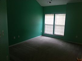 Sunny 3-Br 2-Ba Condo Near Fairfax Corner in Fairfax, VA (Photo 7 of 8)