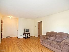 Sophisticated and Desirable 3 Bedrooms Home For Rent in Rochester, MN (Photo 2 of 9)